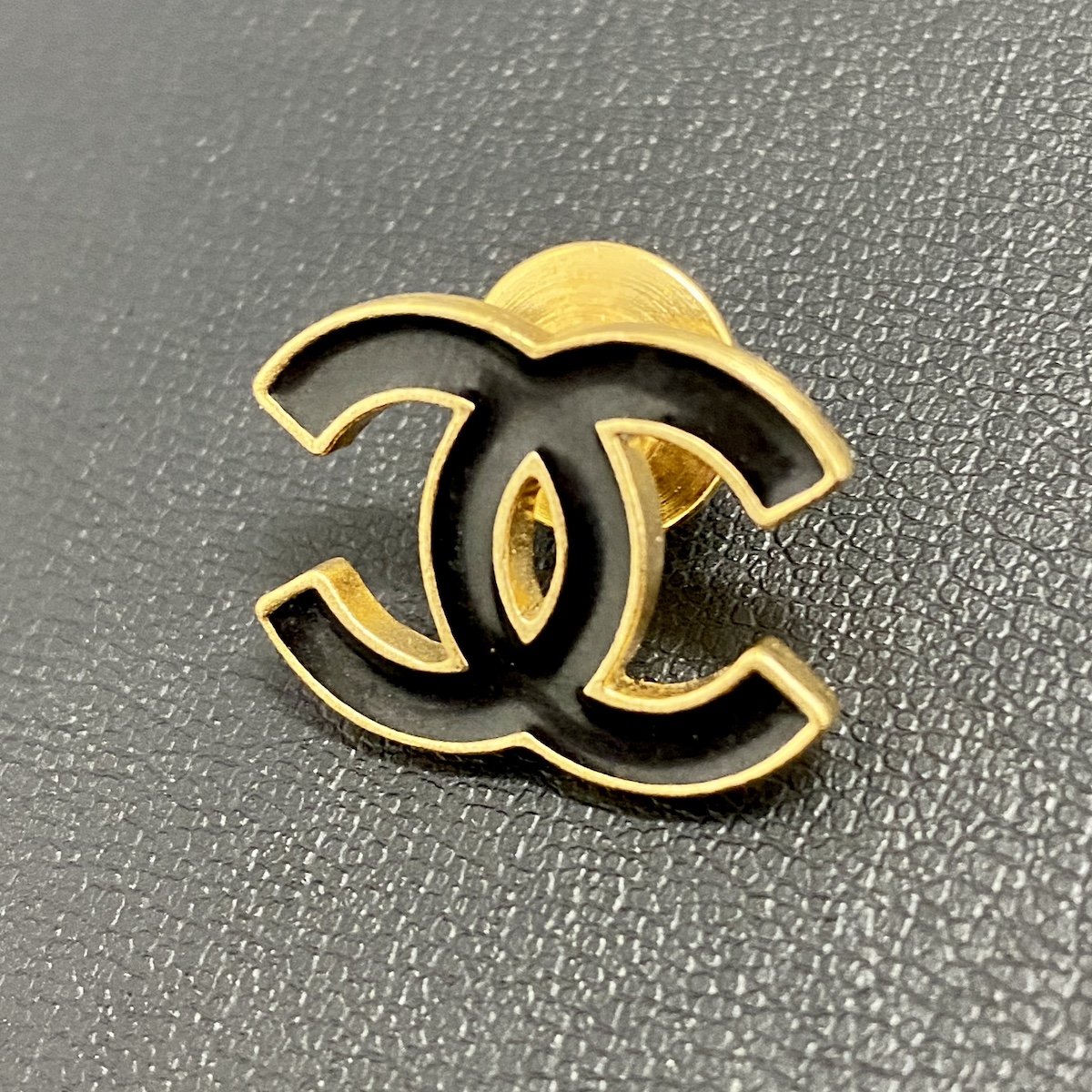 CHANEL ピン画像