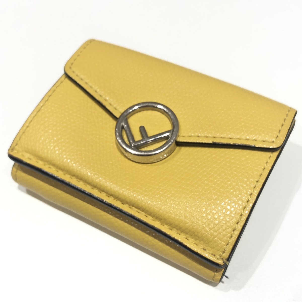 FENDI / 三つ折り財布 / イエロー画像