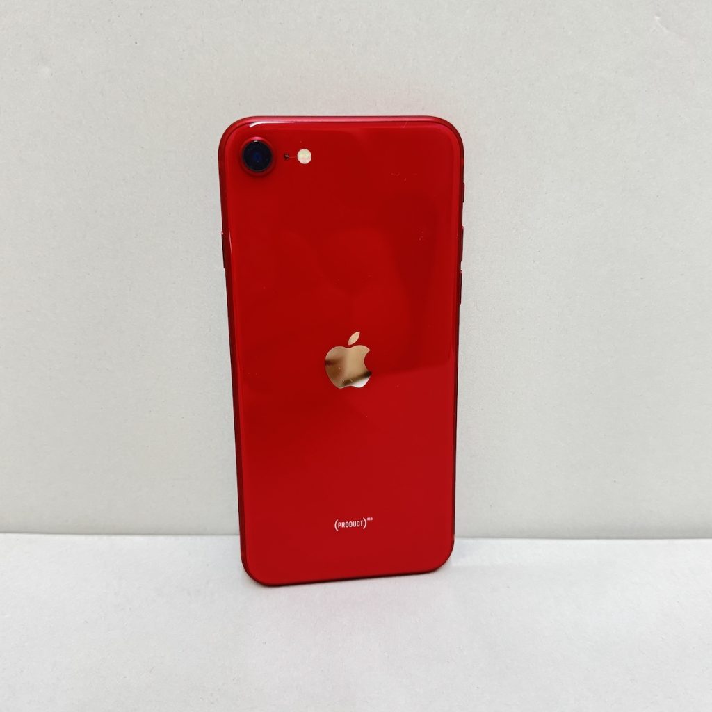 アイフォーン / iPhone / SE2 / Apple / スマホ画像