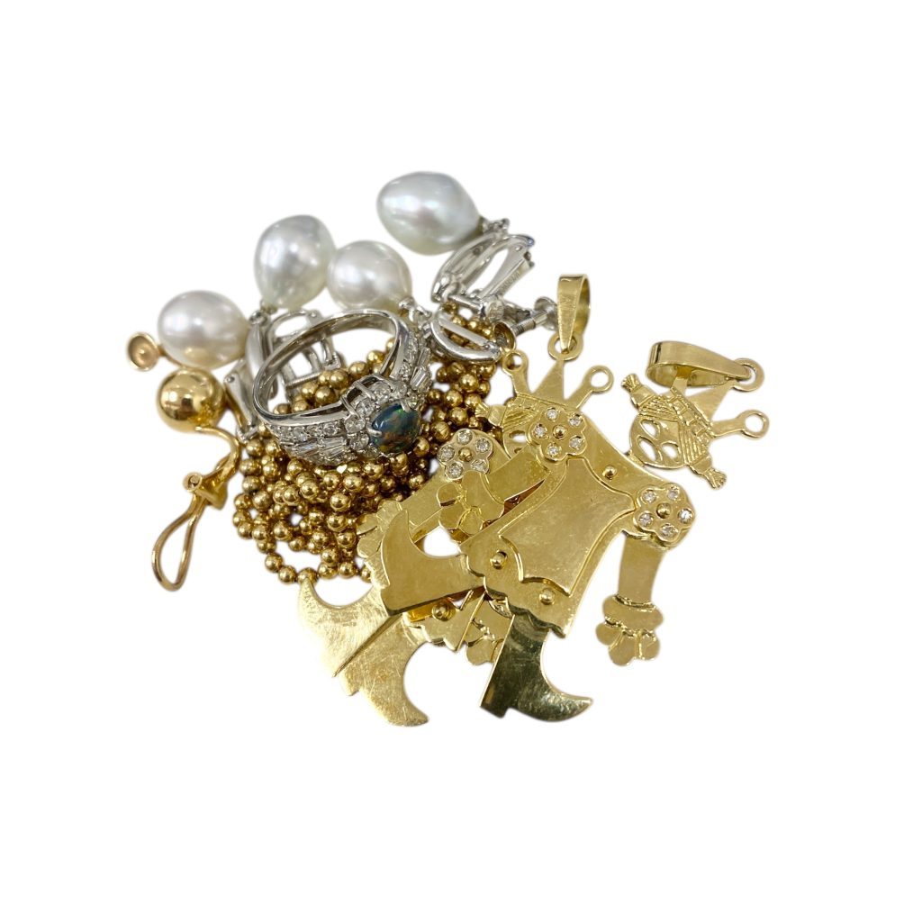 K18トップ / Pt900リング / K14WGイヤリング