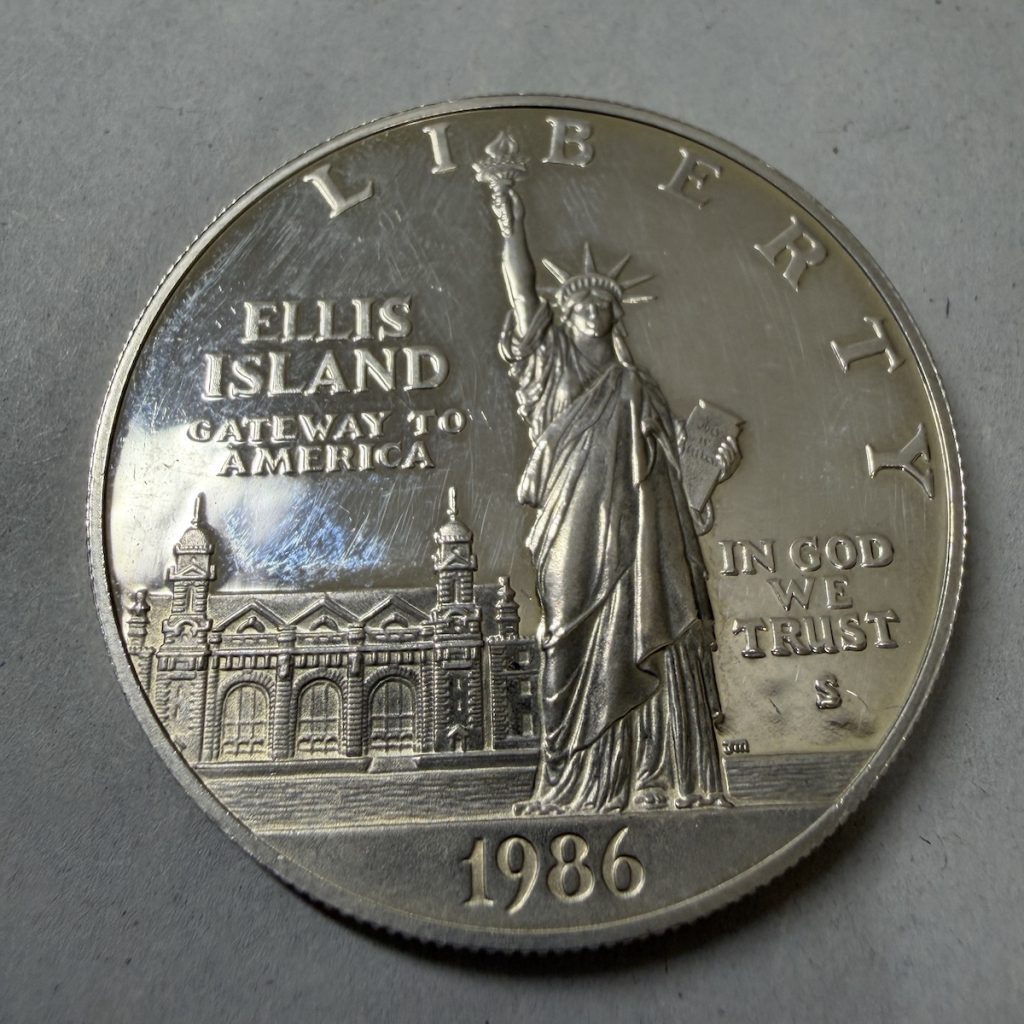 Sv900 / Silver / 記念銀貨 / メダル / コイン画像