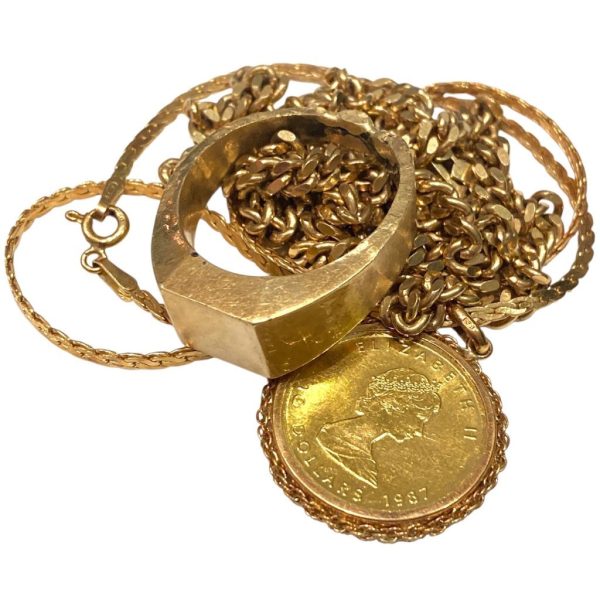 iPhone16 / 128GB / ホワイト / 黒点画像