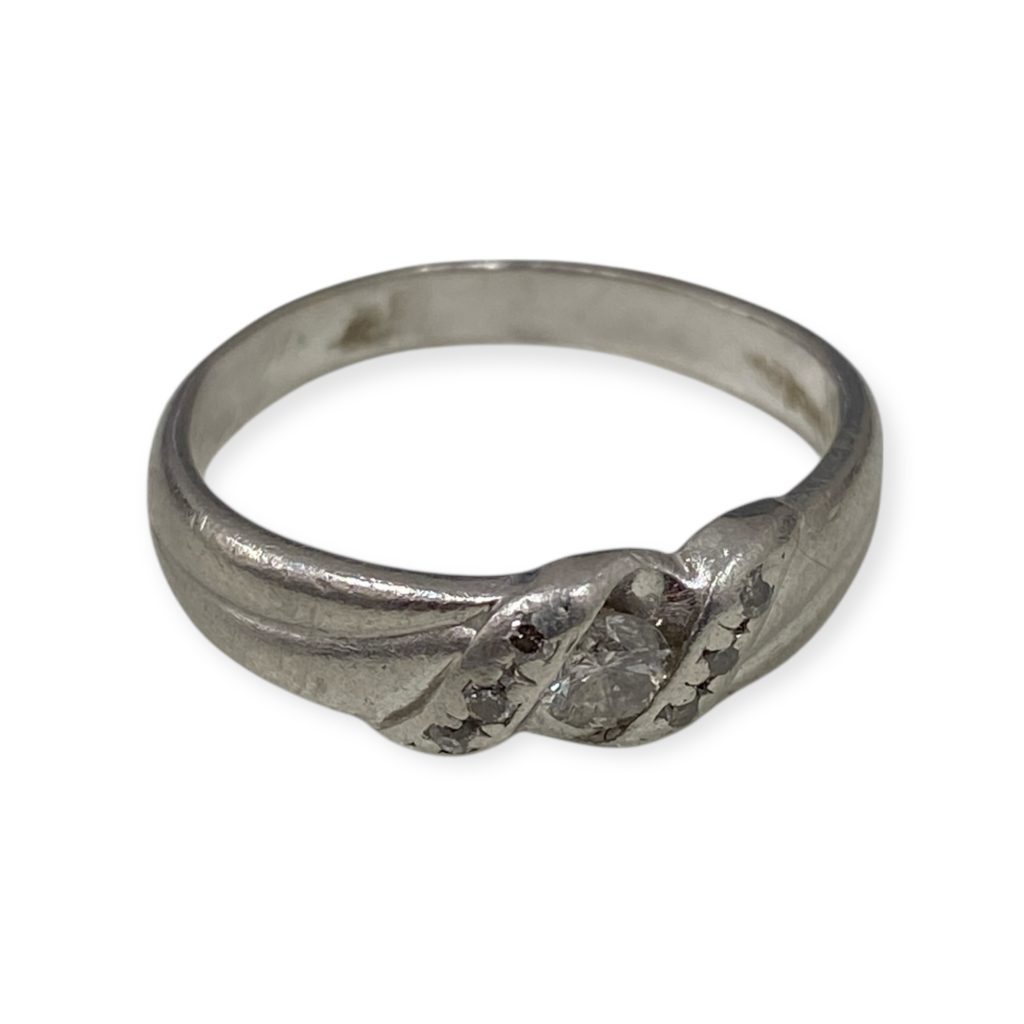 Pt900リング ダイヤ画像