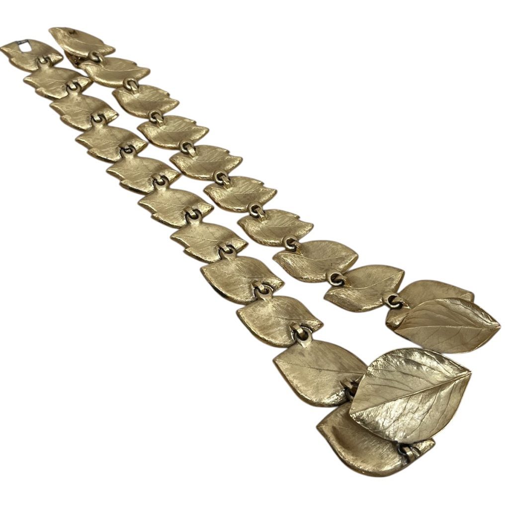 トリファリ / ヴィンテージ ネックレス ゴールドカラー